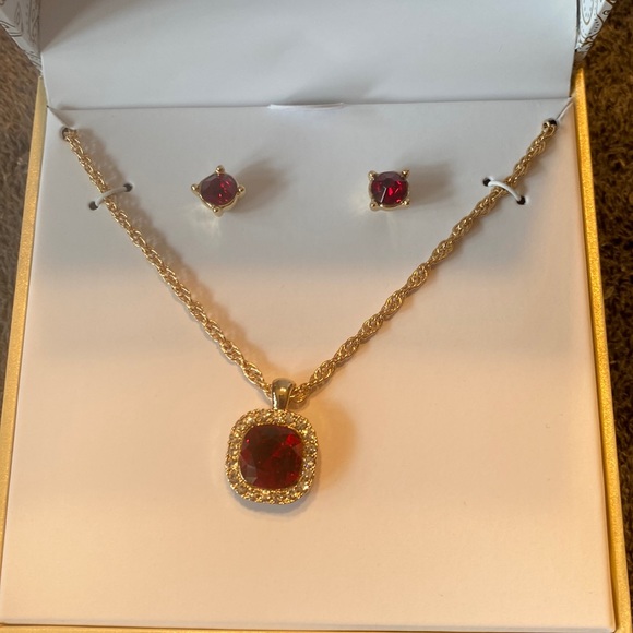 NWT Charter Club Gold Tone Pave’ & Red Stone Pendant & Stud Earrings Set - Picture 3 of 7